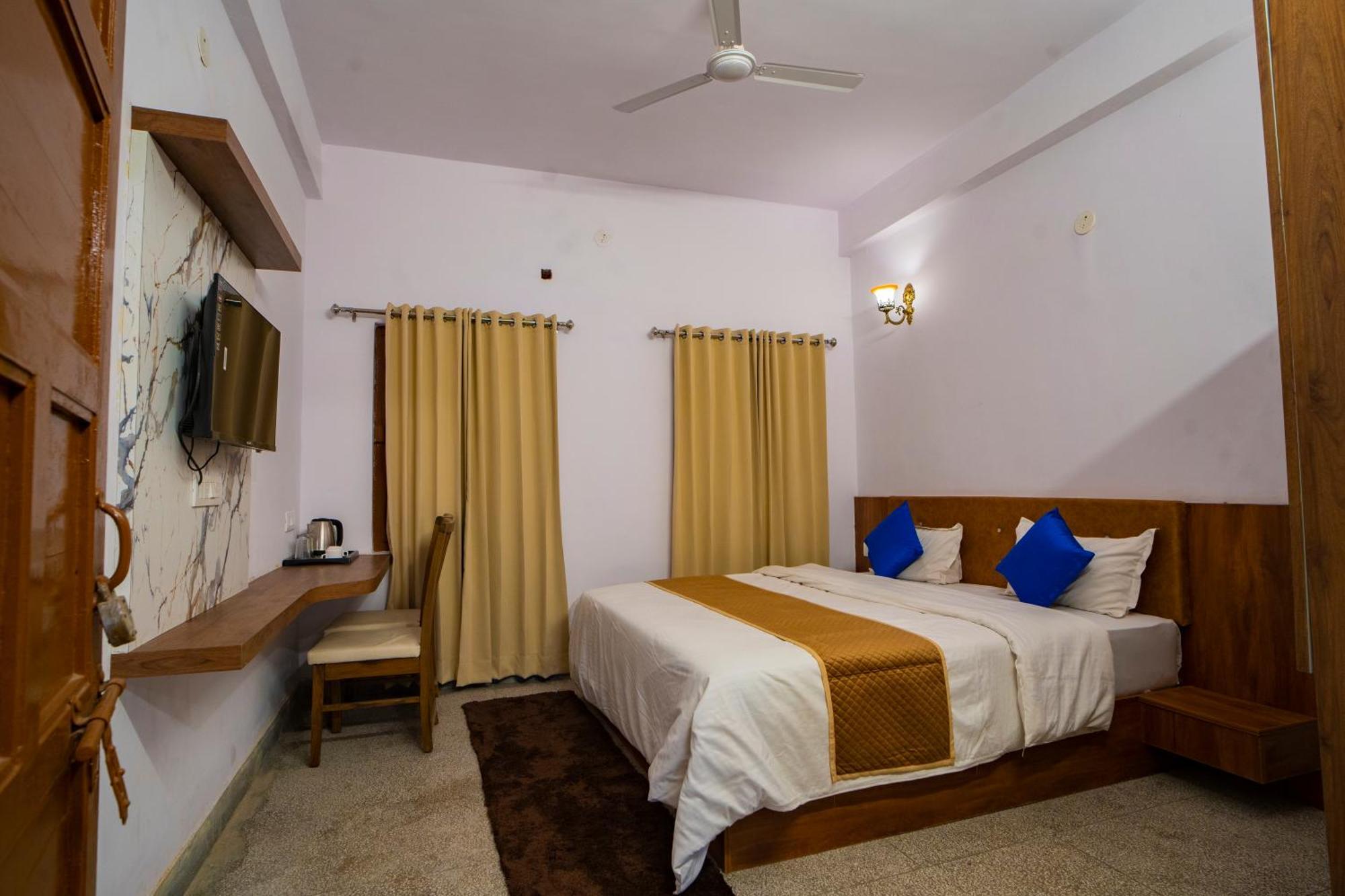 Devdarshan Hotel & Restaurant Udaipur Exteriör bild