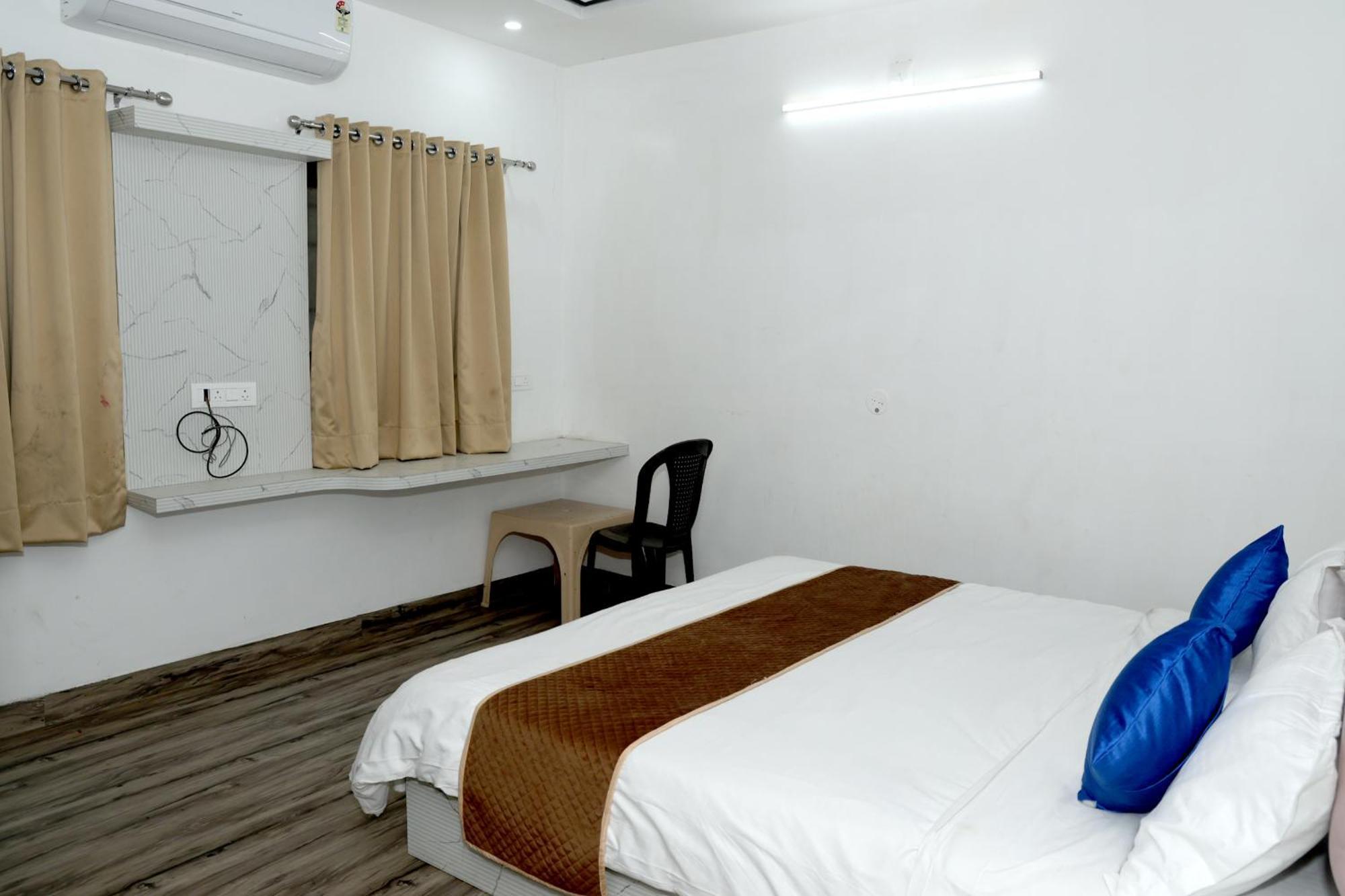 Devdarshan Hotel & Restaurant Udaipur Exteriör bild