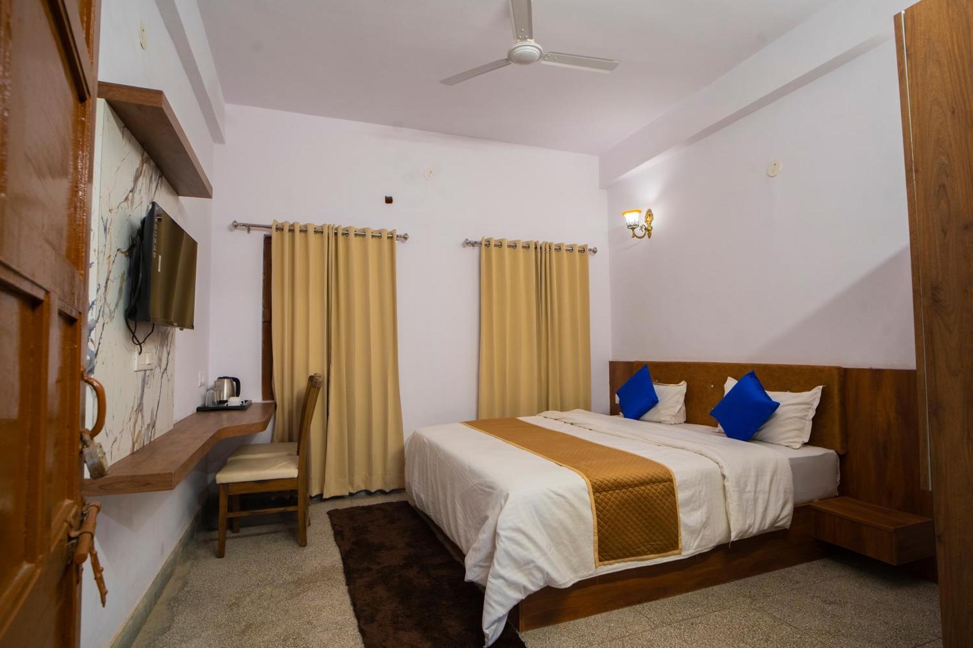 Devdarshan Hotel & Restaurant Udaipur Exteriör bild