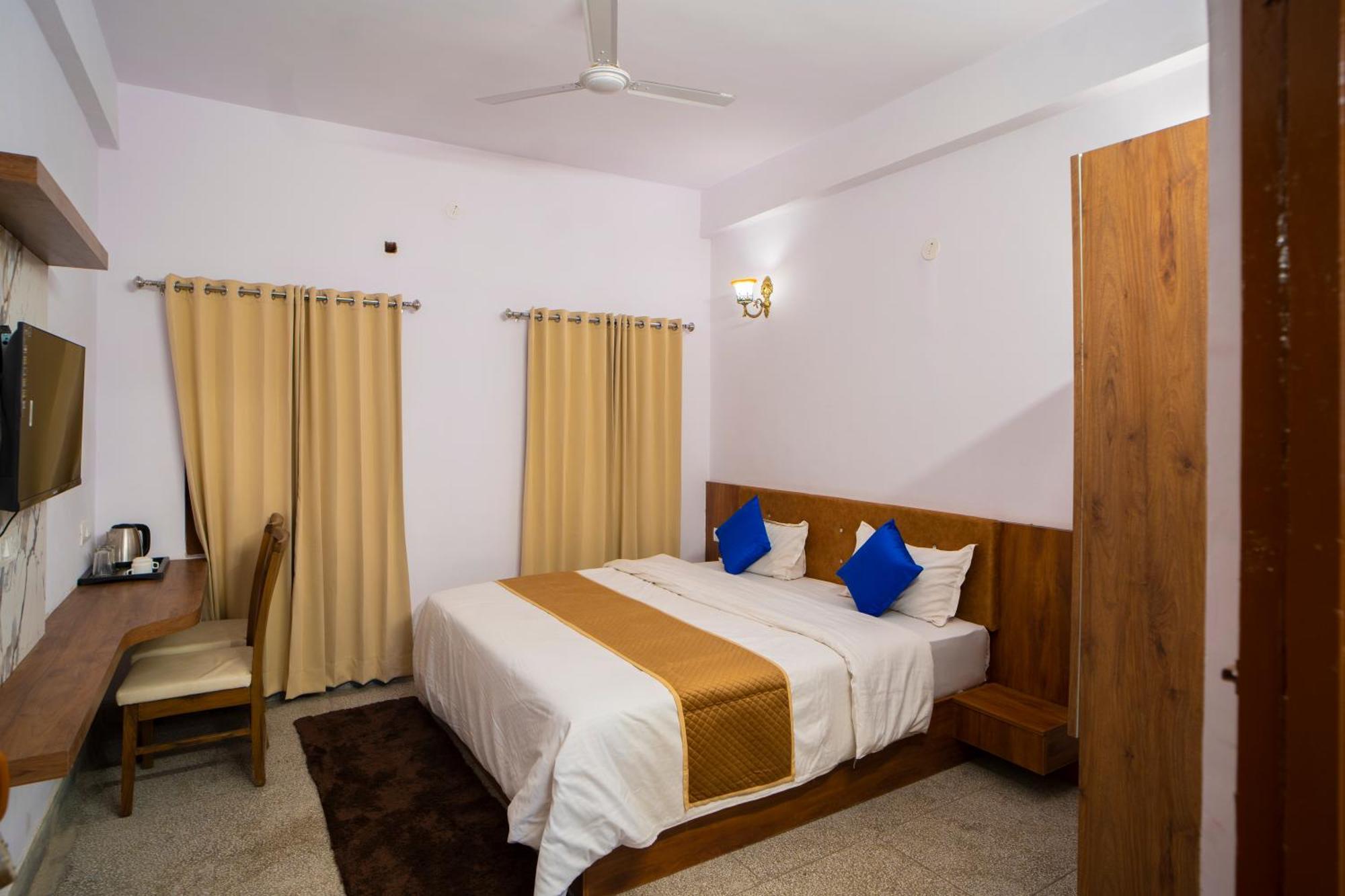 Devdarshan Hotel & Restaurant Udaipur Exteriör bild