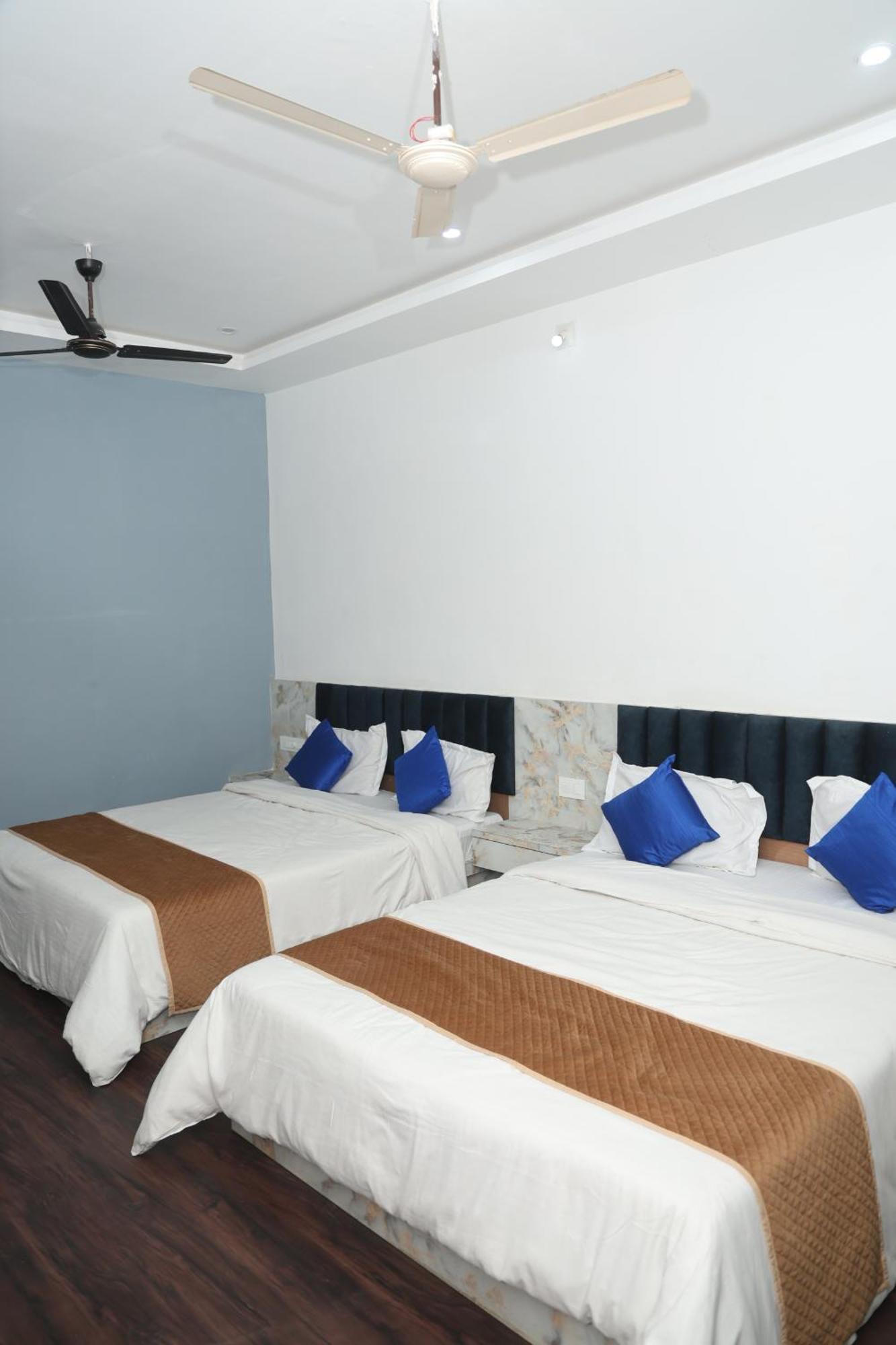 Devdarshan Hotel & Restaurant Udaipur Exteriör bild