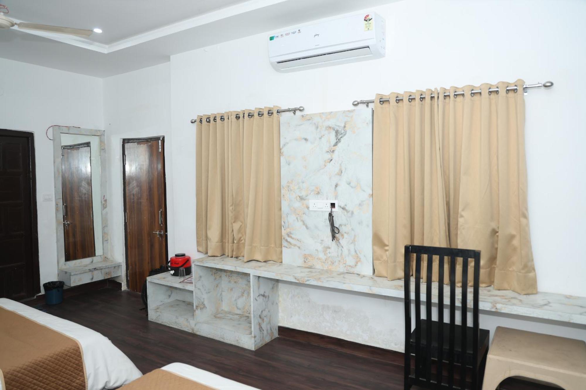 Devdarshan Hotel & Restaurant Udaipur Exteriör bild