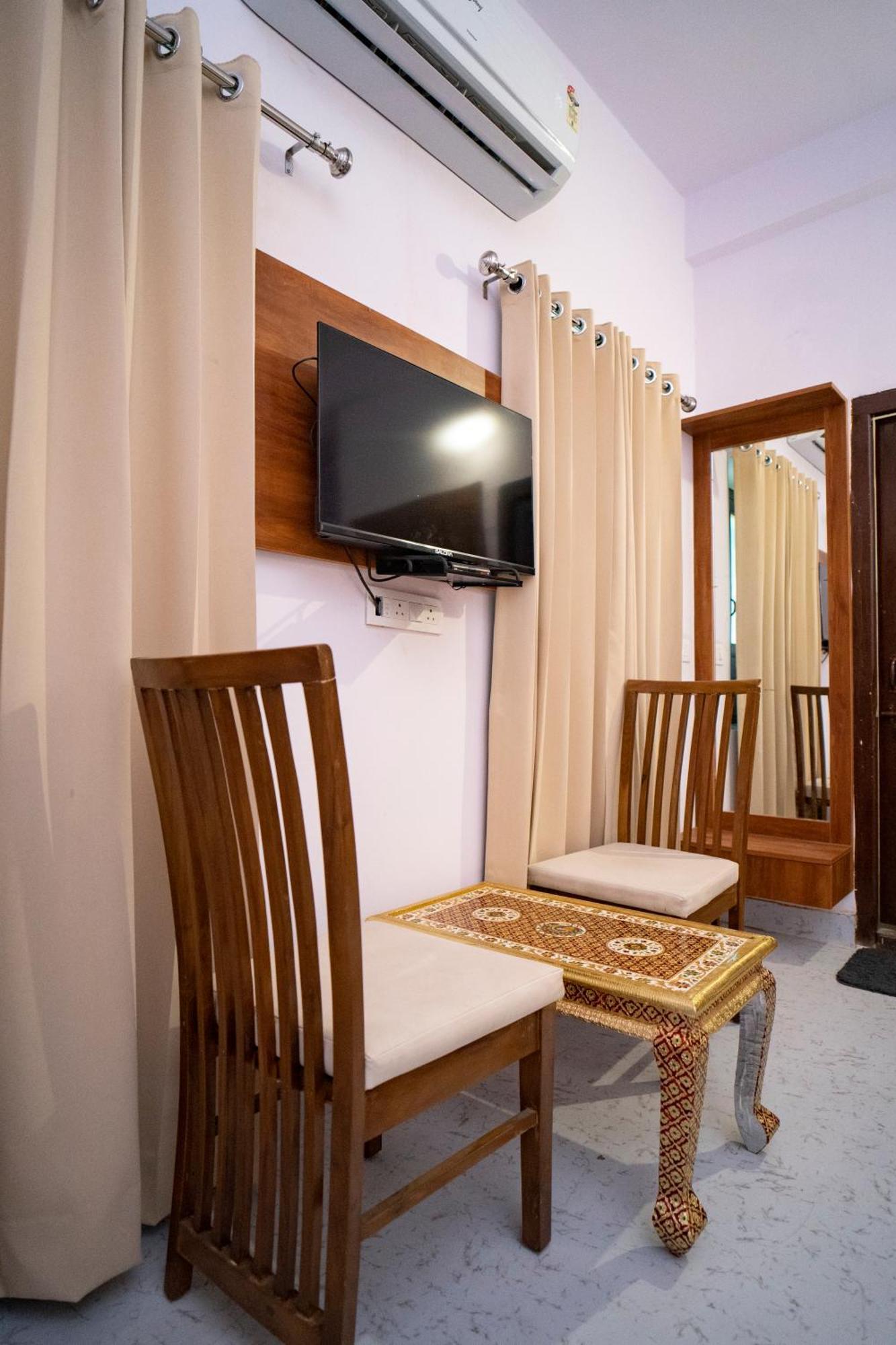 Devdarshan Hotel & Restaurant Udaipur Exteriör bild